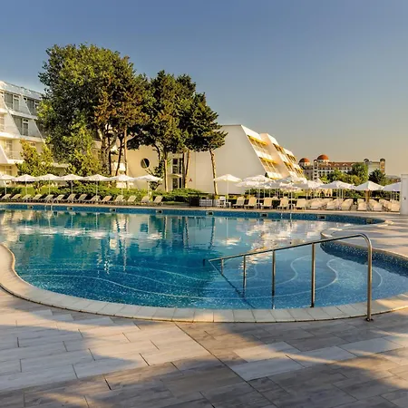 מלון Aluasun Helios 3*