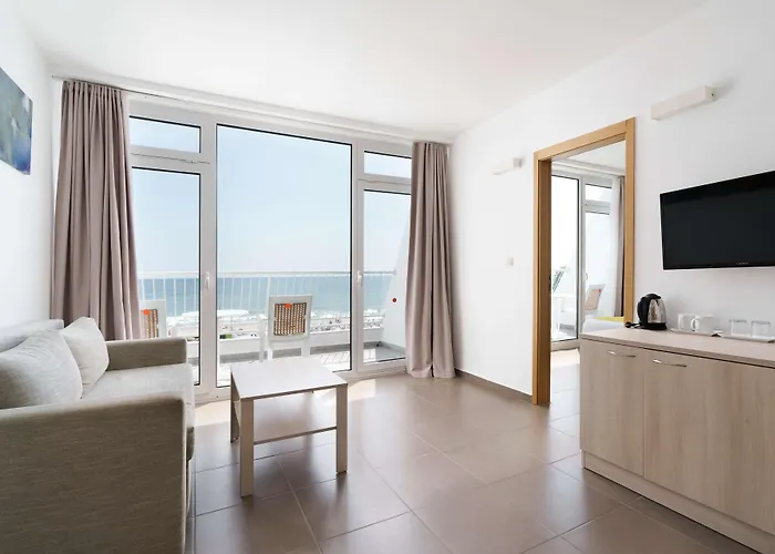 Aluasun Helios Hotel 3*